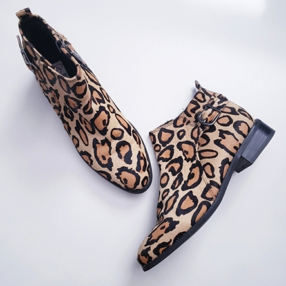 Blondo Waterproof Calf Hair Leopard Print Booties - Picture 1 of 9
